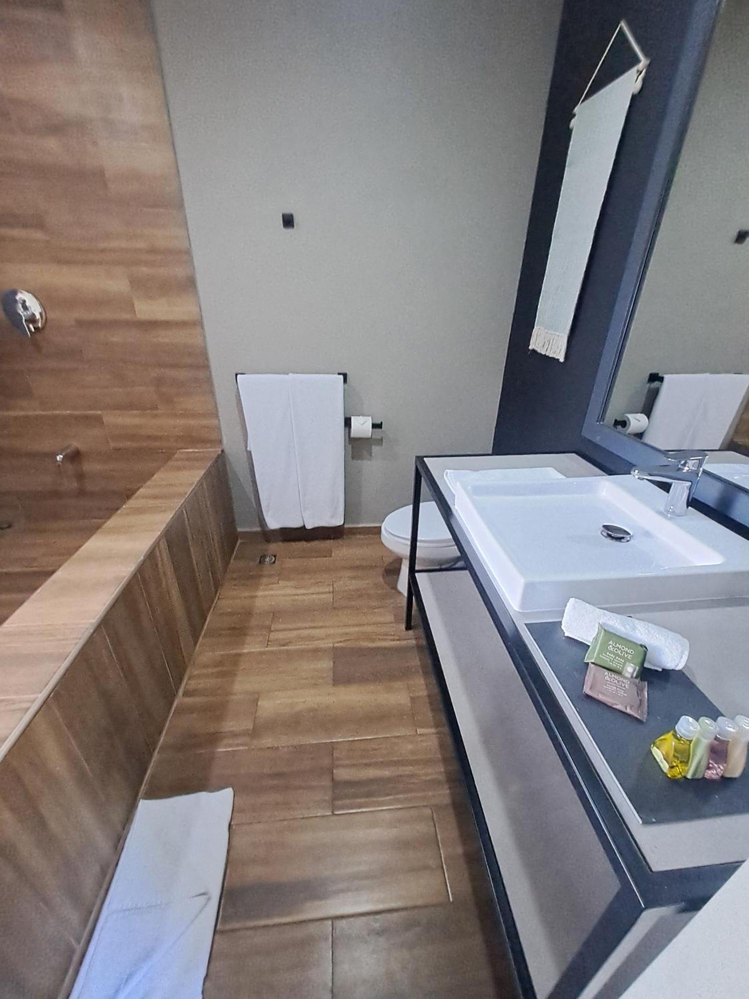 Cardedeu Hotel Lago De Coatepeque El Congo Εξωτερικό φωτογραφία